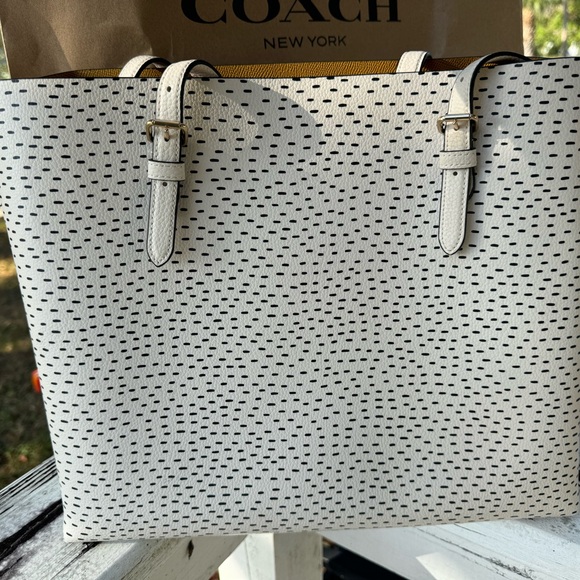 COACH Disney x Keith Haring Mollie Tote - Picture 2 of 8